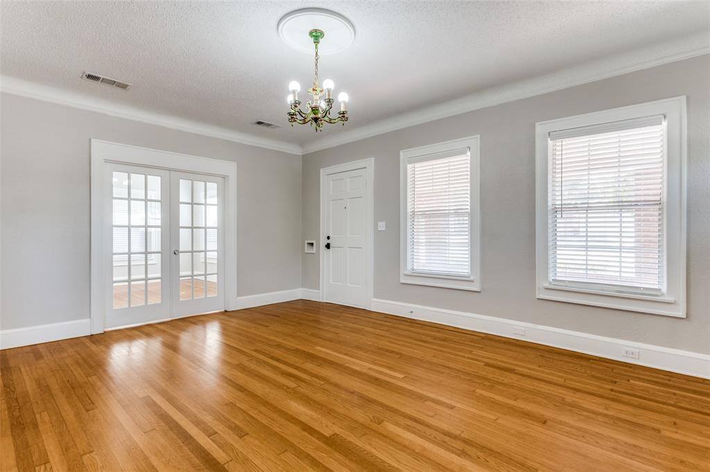 4401 Morris Court, Fort Worth, TX 76103