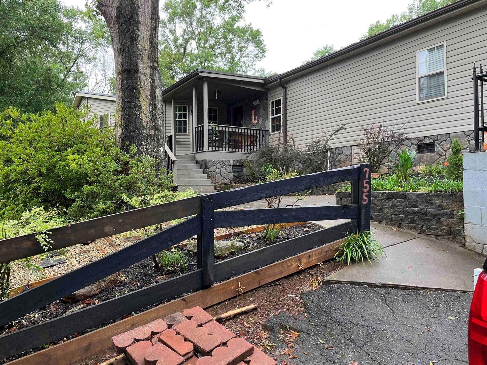 755 Conway Black, Spartanburg, SC 29307