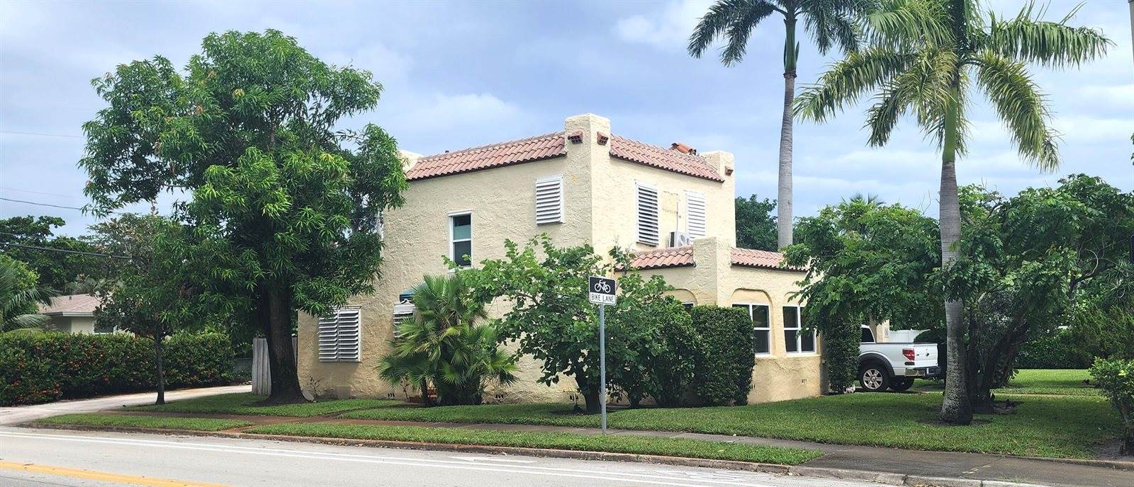 735 Forest Hill Boulevard, West Palm Beach, FL 33405