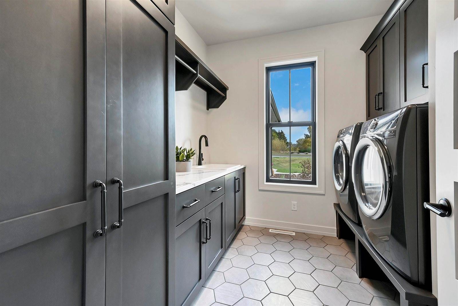 3974 Gladiator Lane, De Pere, WI 54115