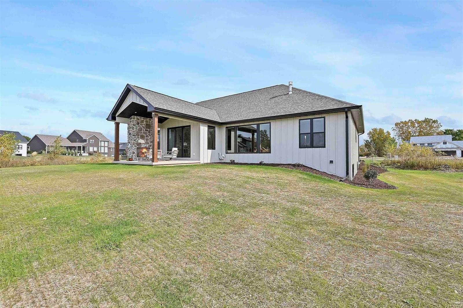 3974 Gladiator Lane, De Pere, WI 54115