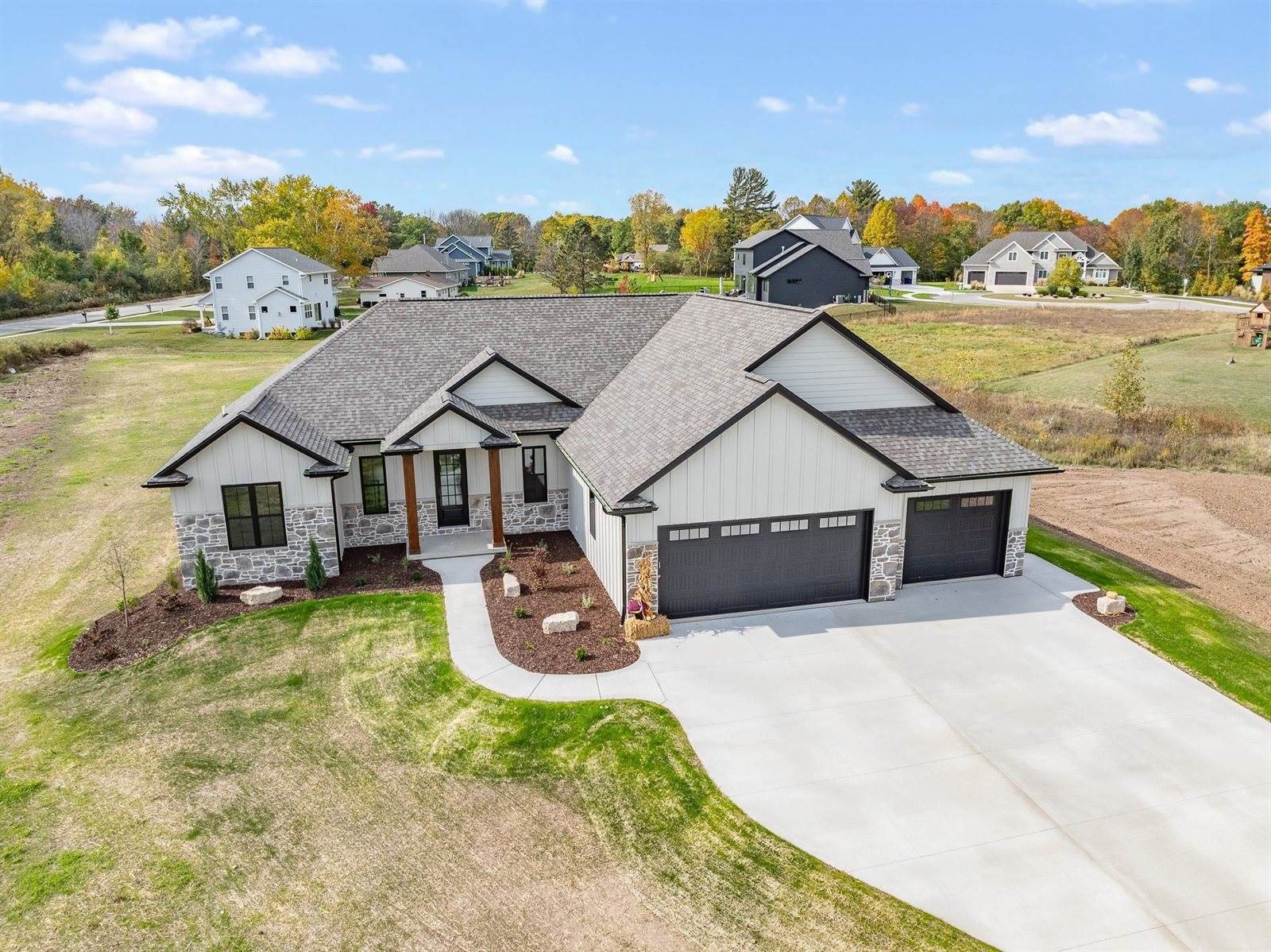 3974 Gladiator Lane, De Pere, WI 54115