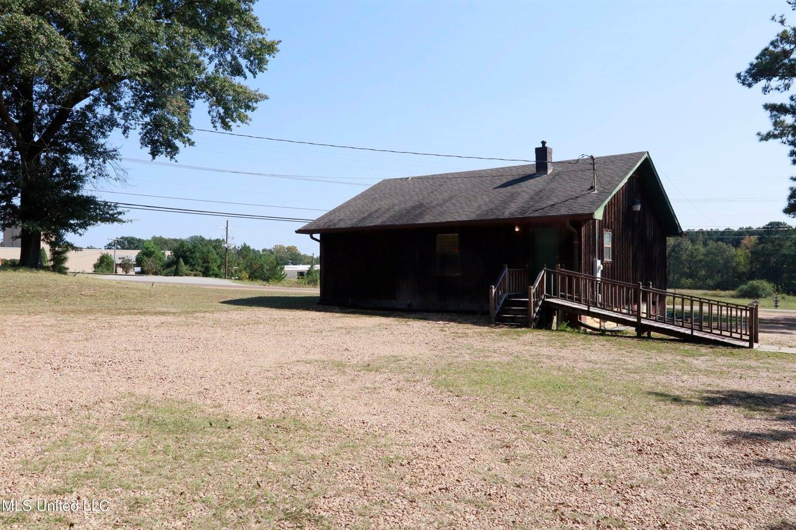 200 South Laurel Street, Summit, MS 39666