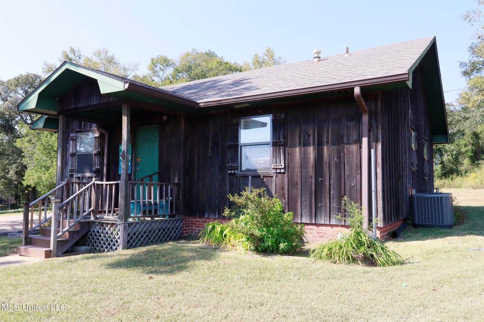 200 South Laurel Street, Summit, MS 39666