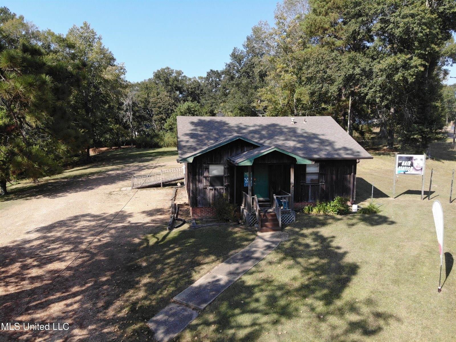 200 South Laurel Street, Summit, MS 39666