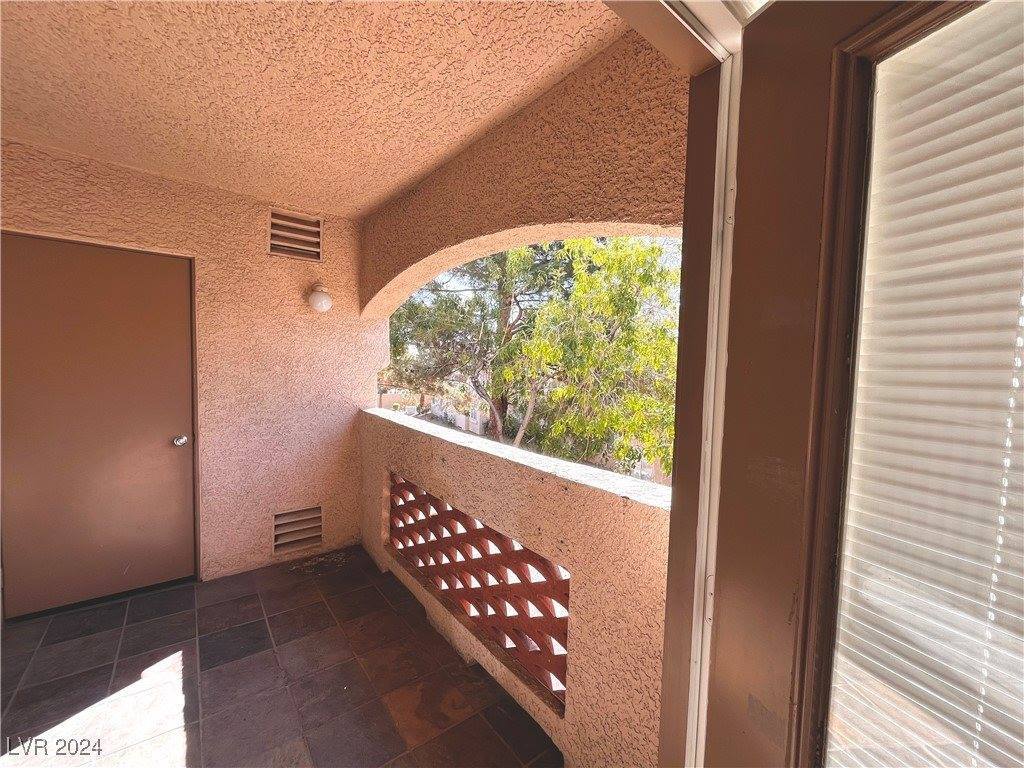 7400 West Flamingo Road, #2015, Las Vegas, NV 89147