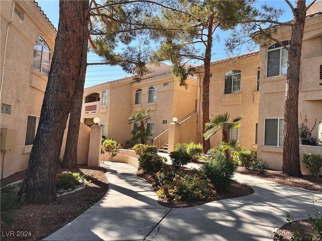 7400 West Flamingo Road, #2015, Las Vegas, NV 89147