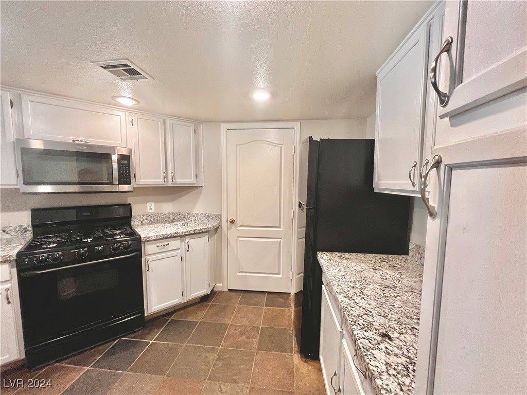 7400 West Flamingo Road, #2015, Las Vegas, NV 89147