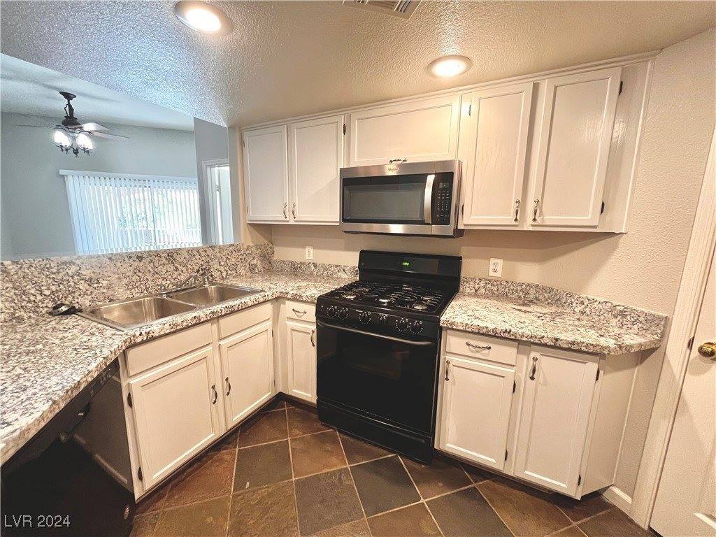 7400 West Flamingo Road, #2015, Las Vegas, NV 89147