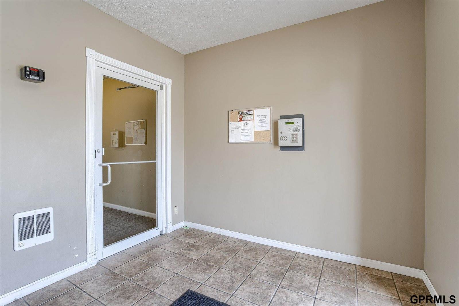 3310 North 147 Court, Omaha, NE 68116