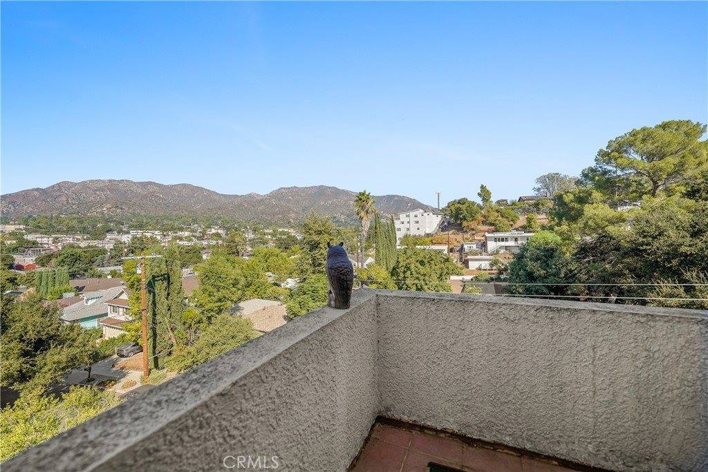 9765 Samoa Avenue, Tujunga, CA 91042