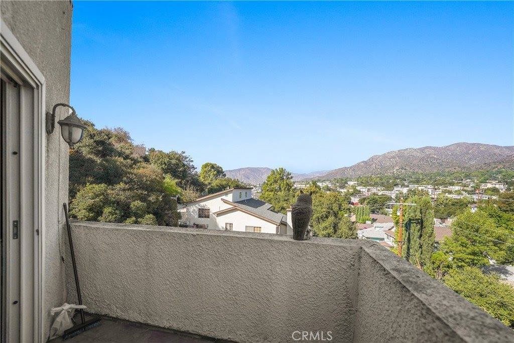 9765 Samoa Avenue, Tujunga, CA 91042