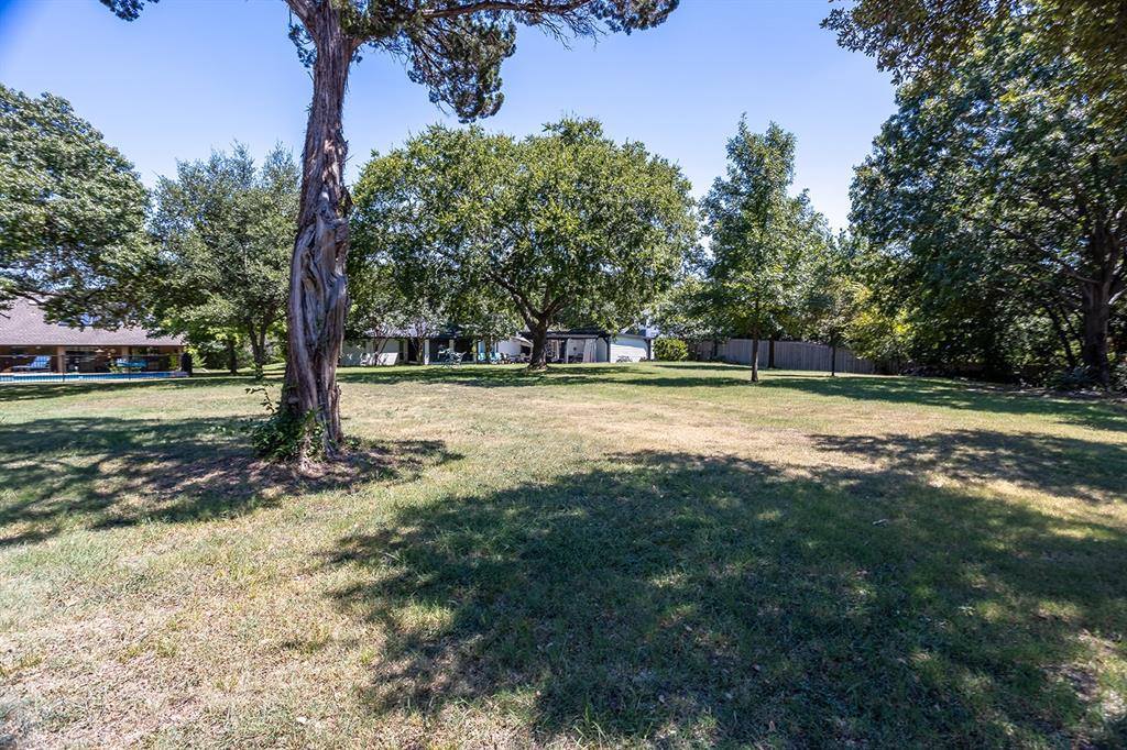 25 Cobblestone Court, Cedar Hill, TX 75104