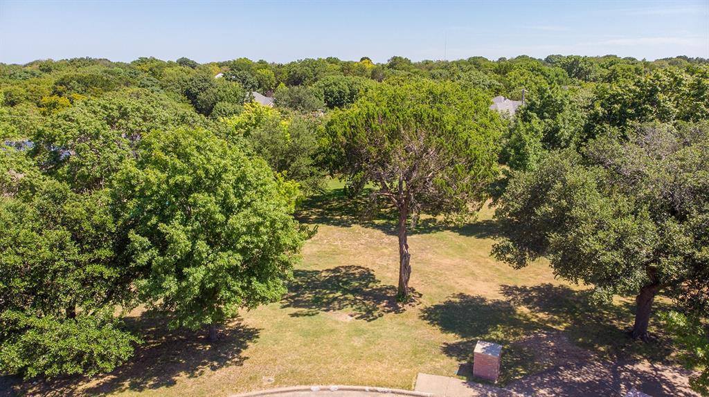 25 Cobblestone Court, Cedar Hill, TX 75104