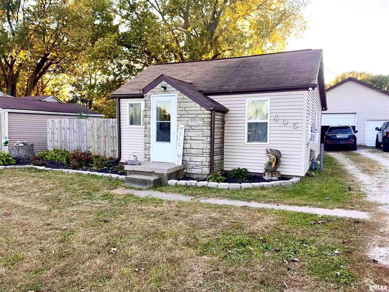805 3RD Street, Colona, IL 61241