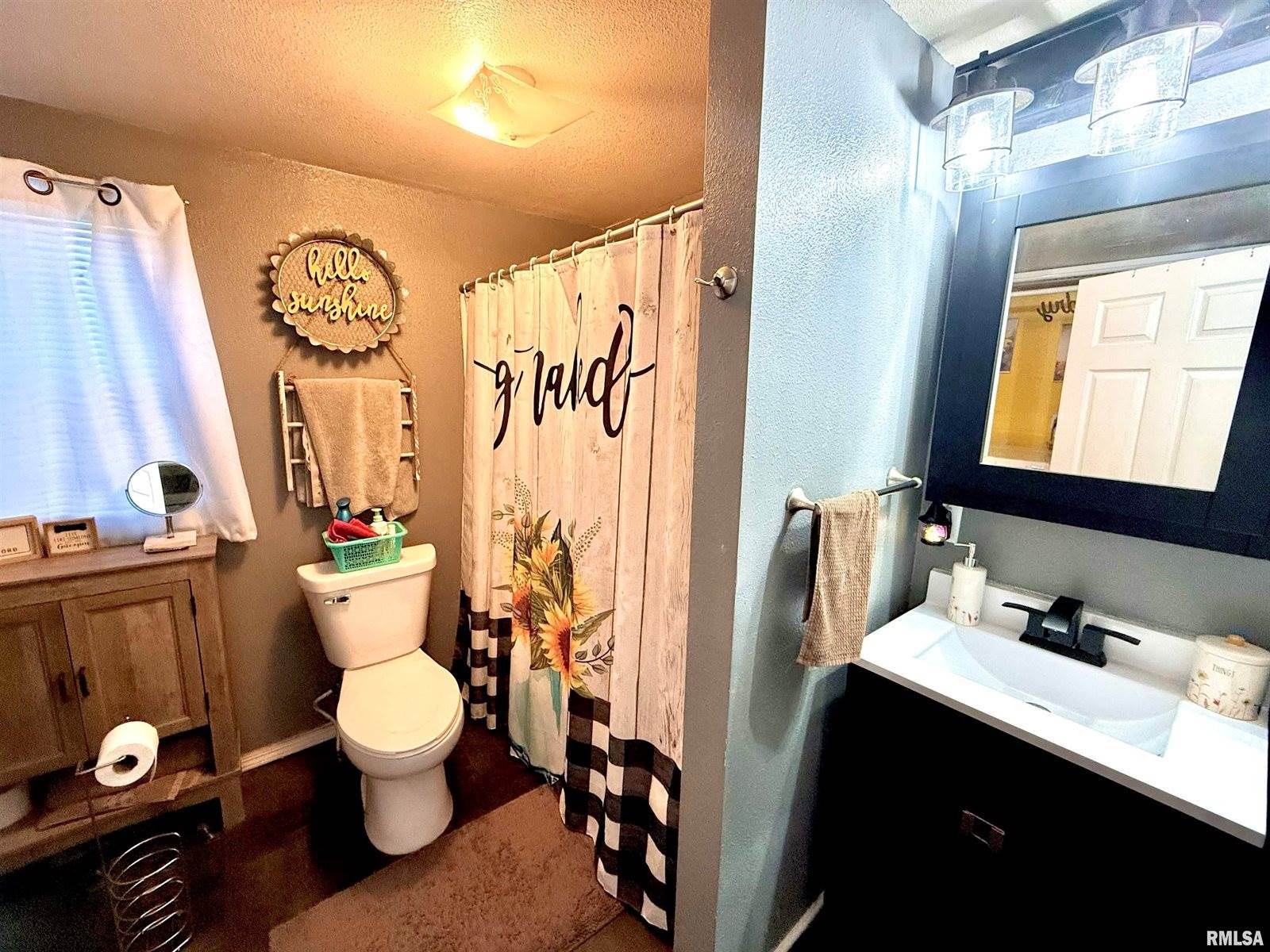 805 3RD Street, Colona, IL 61241