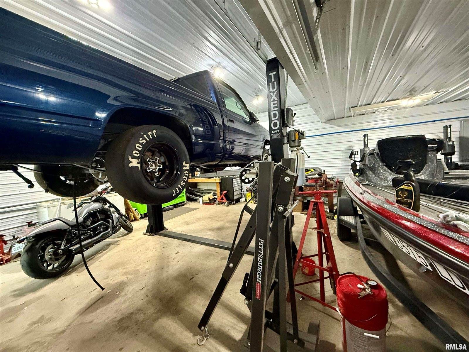 805 3RD Street, Colona, IL 61241