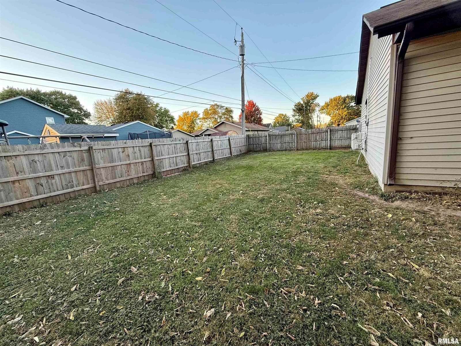 805 3RD Street, Colona, IL 61241