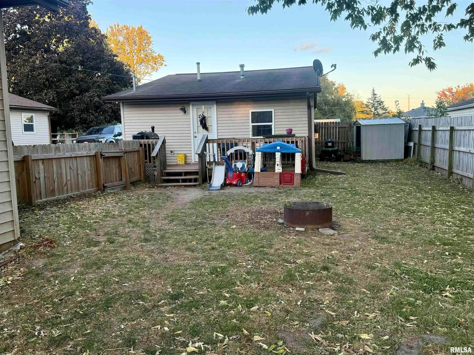 805 3RD Street, Colona, IL 61241