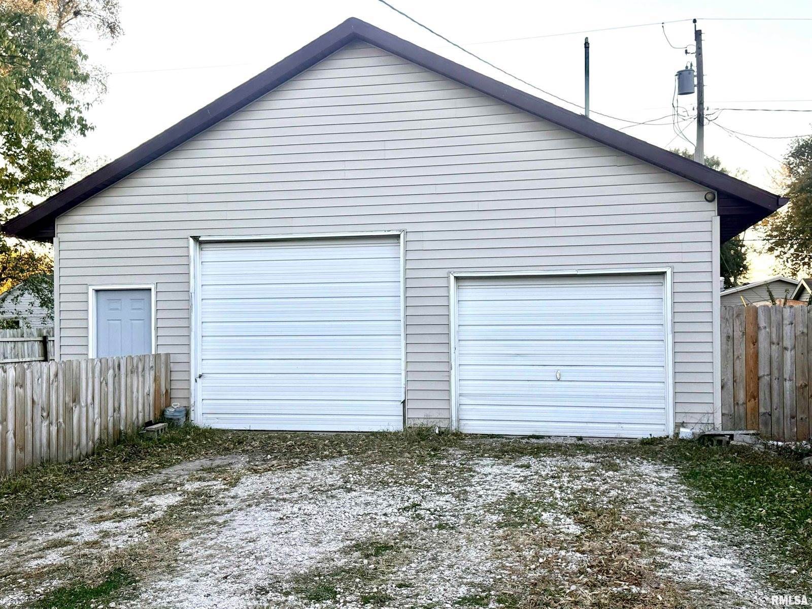 805 3RD Street, Colona, IL 61241