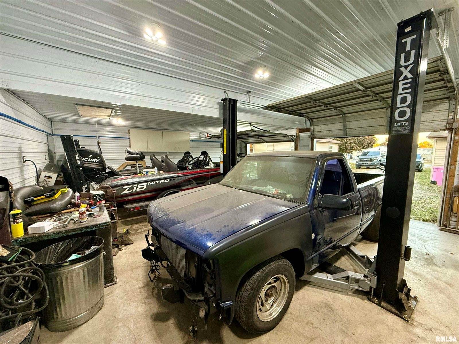 805 3RD Street, Colona, IL 61241