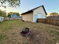 805 3RD Street, Colona, IL 61241