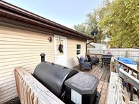 805 3RD Street, Colona, IL 61241
