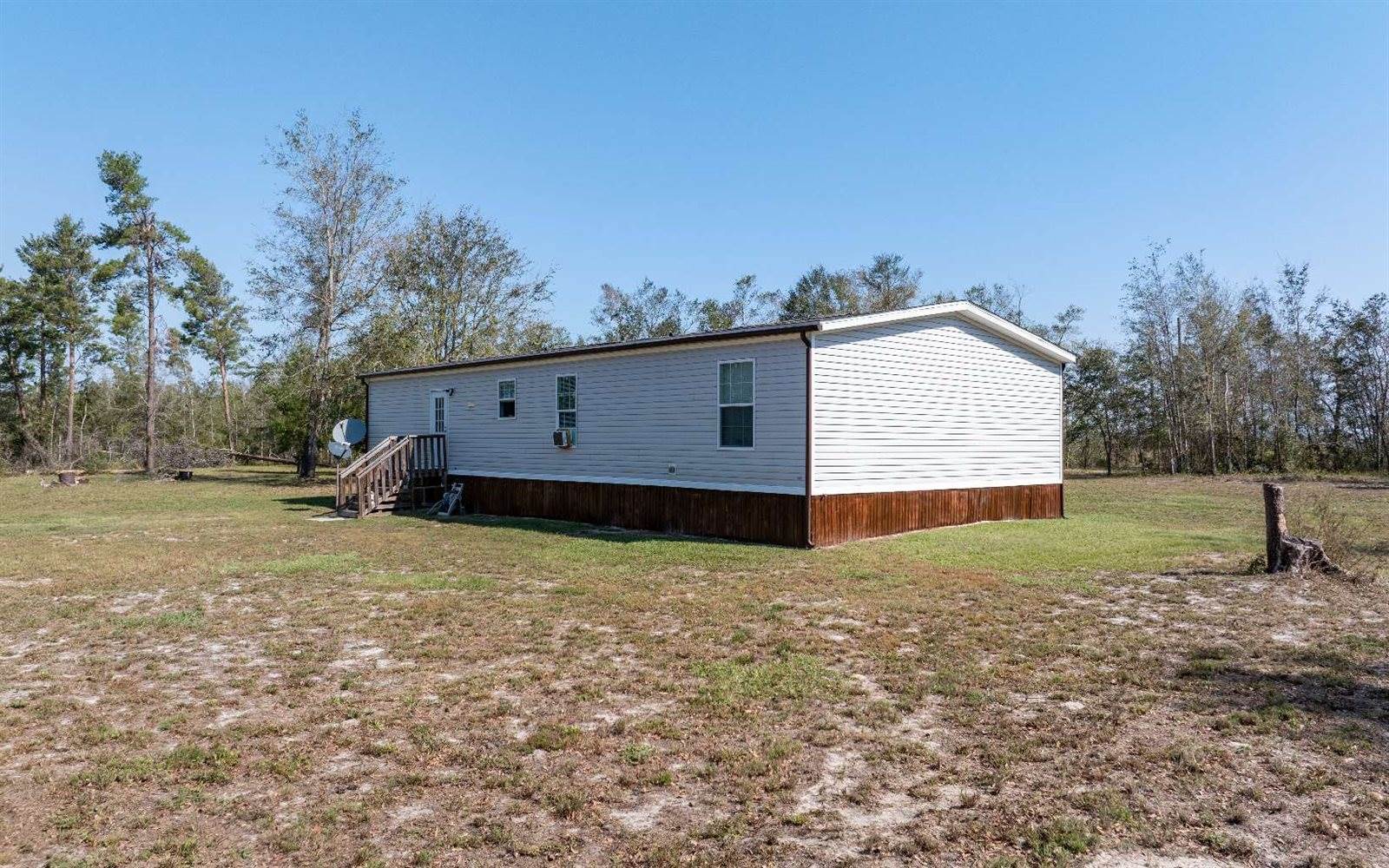 749 SE Pow Wow St, Lee, FL 32059