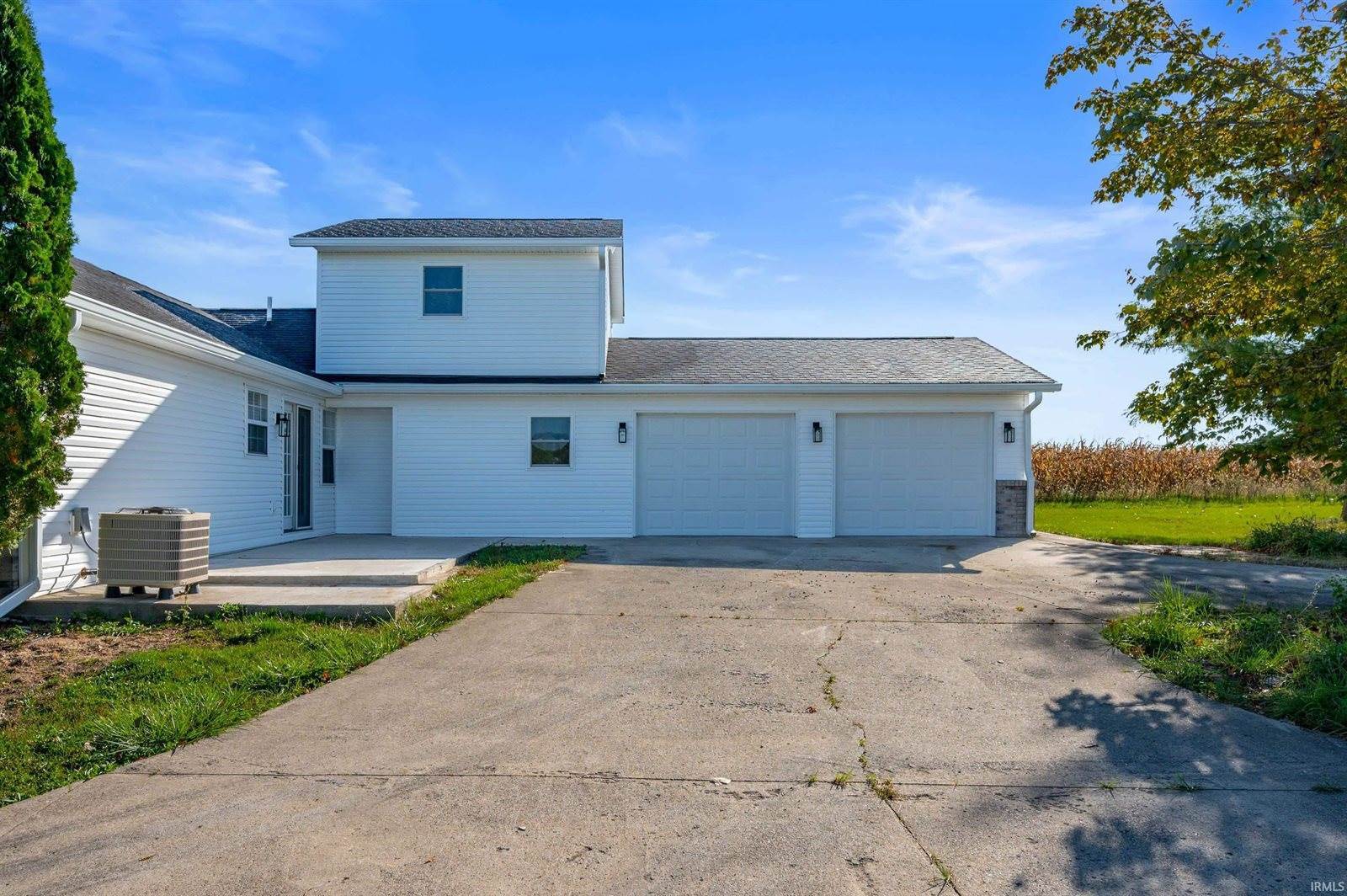 10901 E Jackson Street, Selma, IN 47383