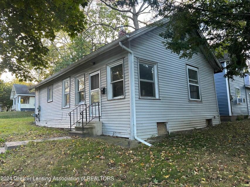 1120 Porter Street, Lansing, MI 48912