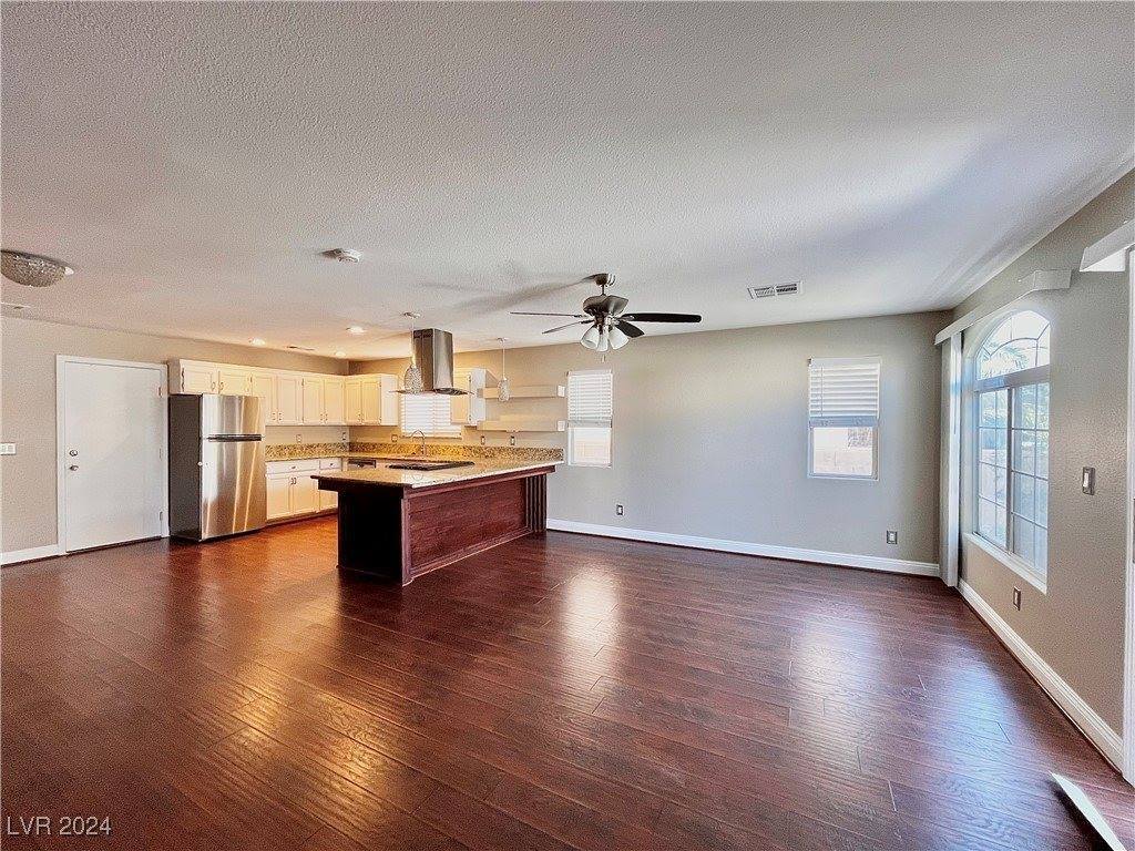 5331 Railroad Spikes Street, Las Vegas, NV 89118