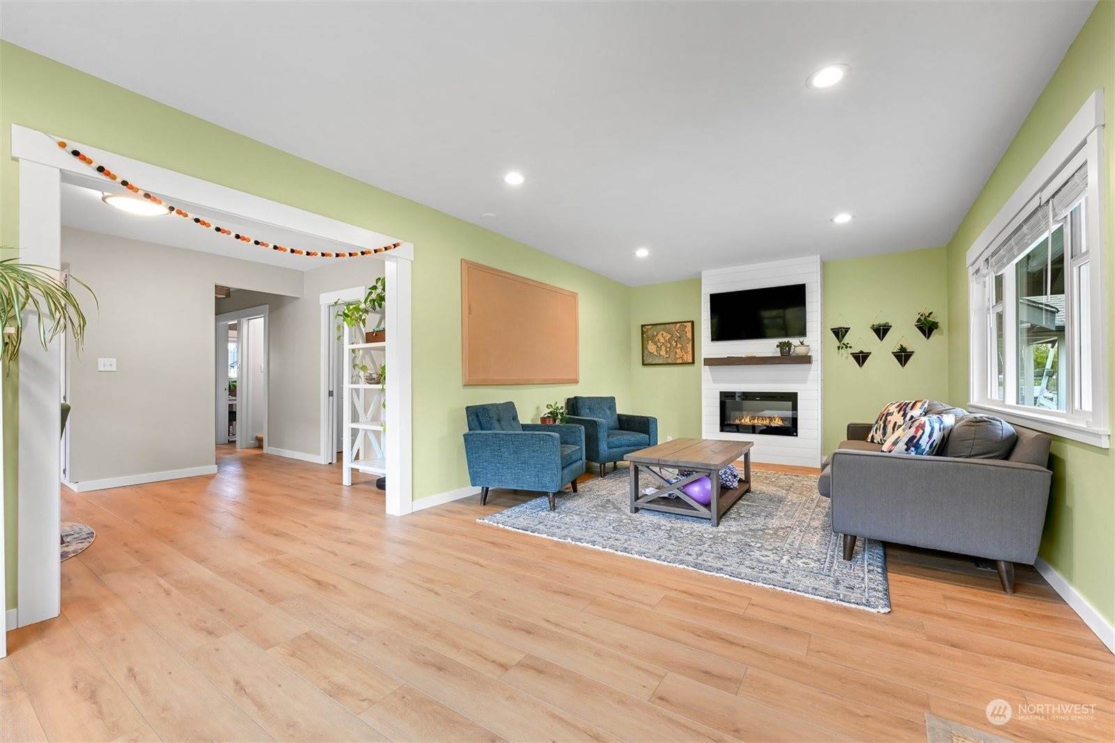 1907 F Street, Bellingham, WA 98225