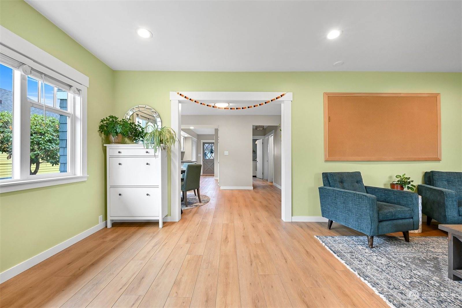 1907 F Street, Bellingham, WA 98225