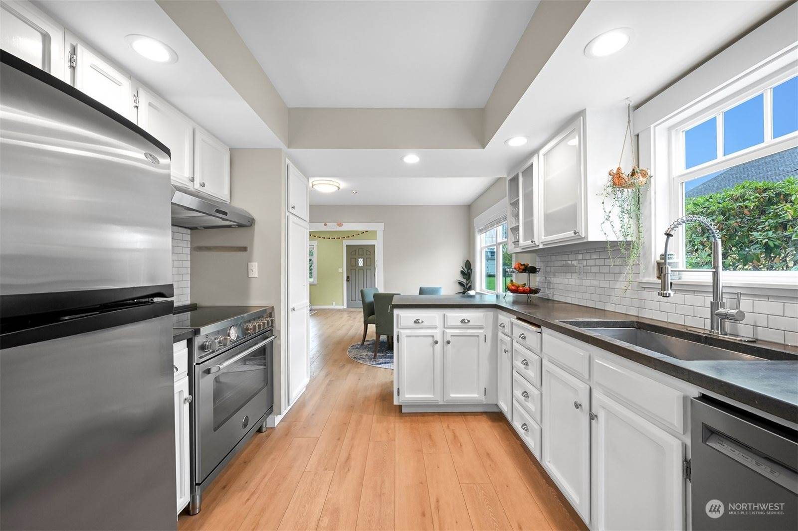 1907 F Street, Bellingham, WA 98225