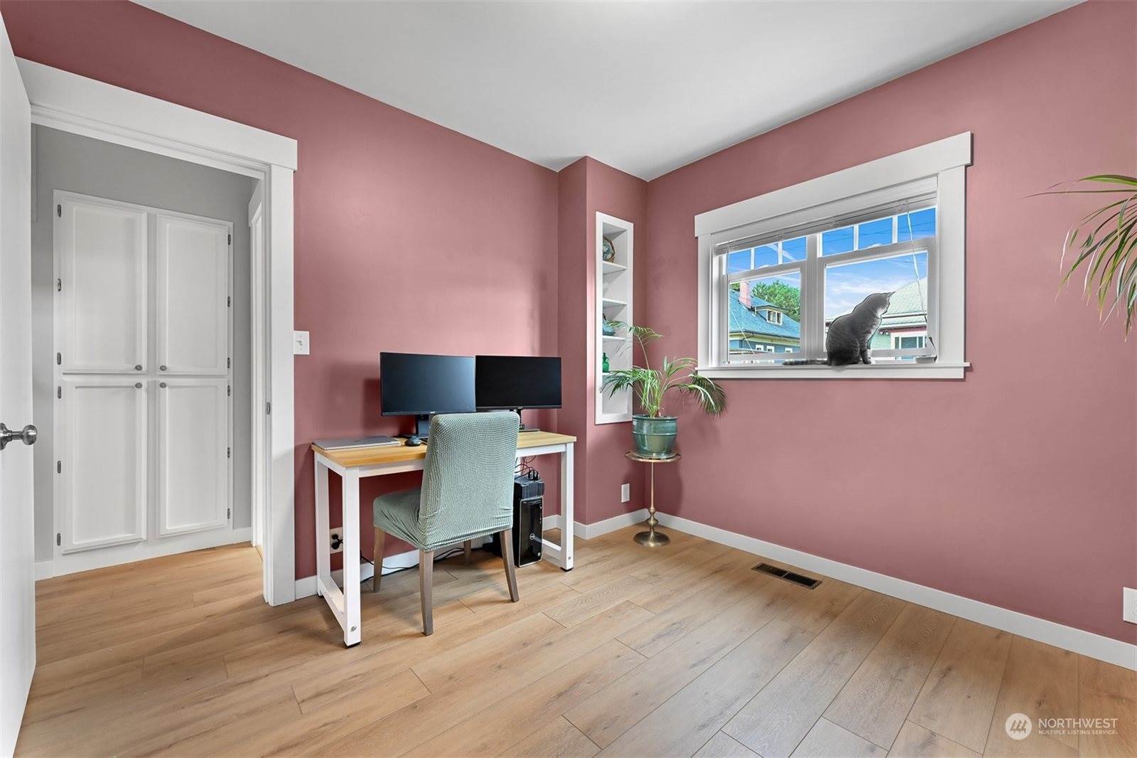 1907 F Street, Bellingham, WA 98225