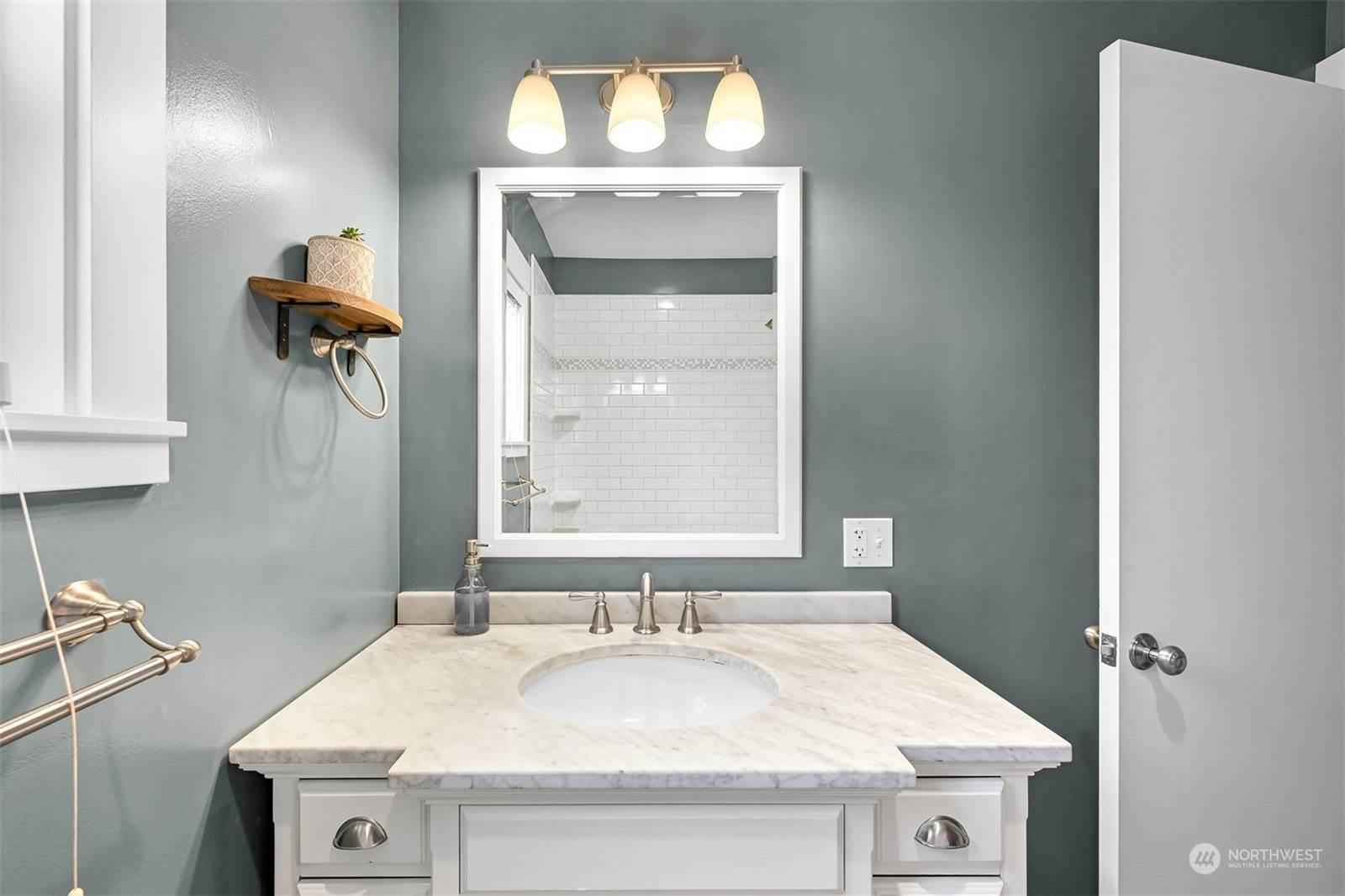 1907 F Street, Bellingham, WA 98225