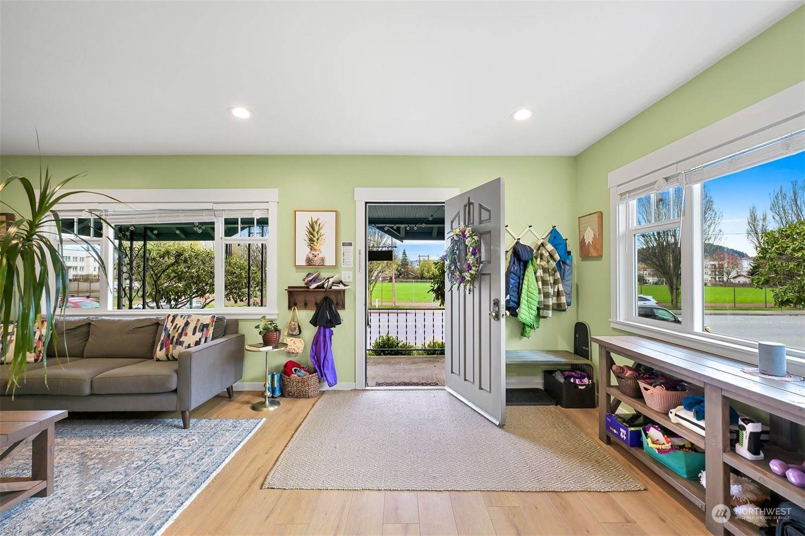 1907 F Street, Bellingham, WA 98225