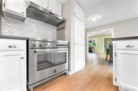 1907 F Street, Bellingham, WA 98225