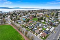 1907 F Street, Bellingham, WA 98225