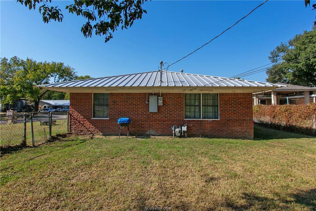 301 E. Hall Street, Hearne, TX 77859