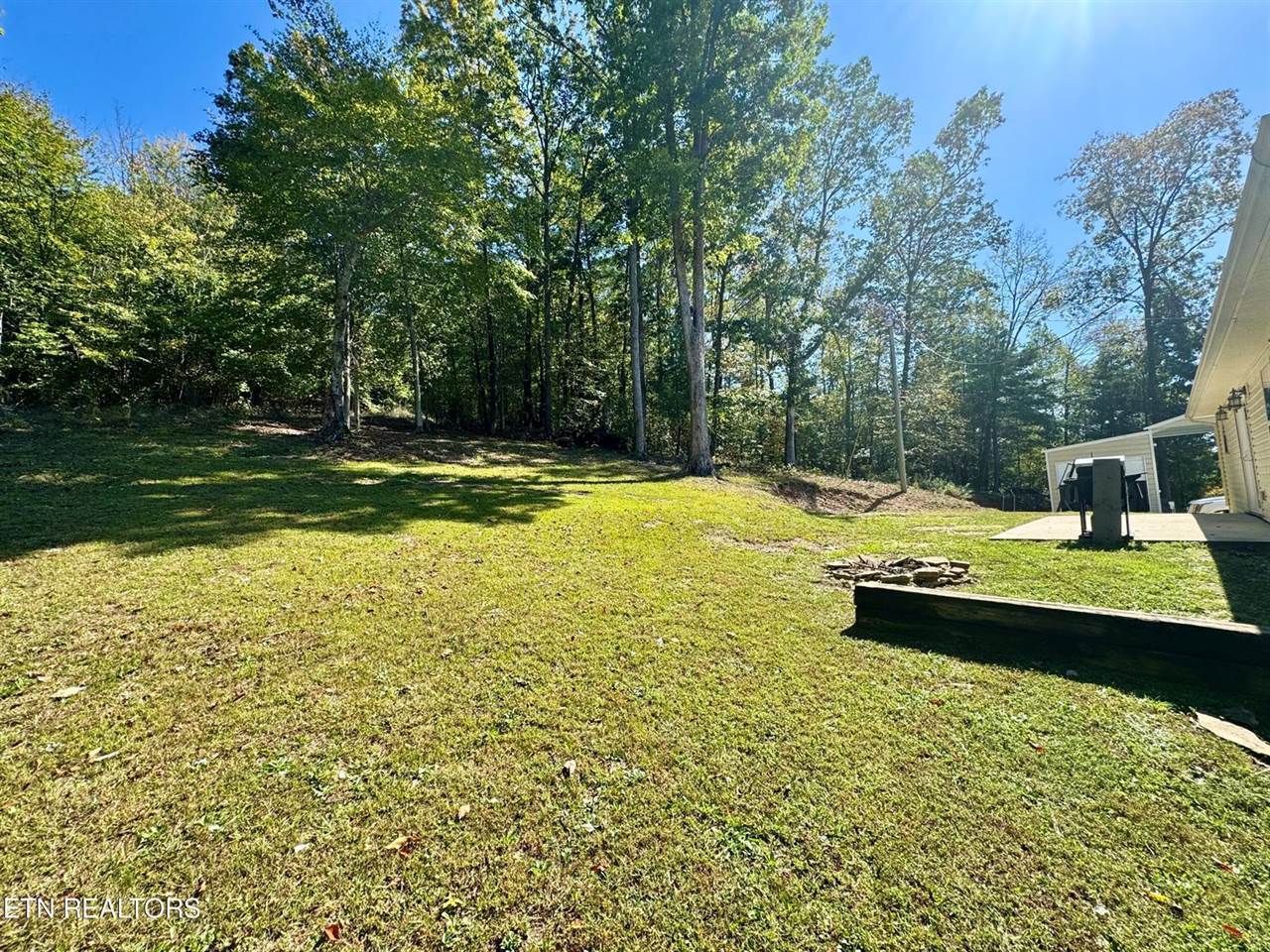 277 Chance Private Drive, Oneida, TN 37841