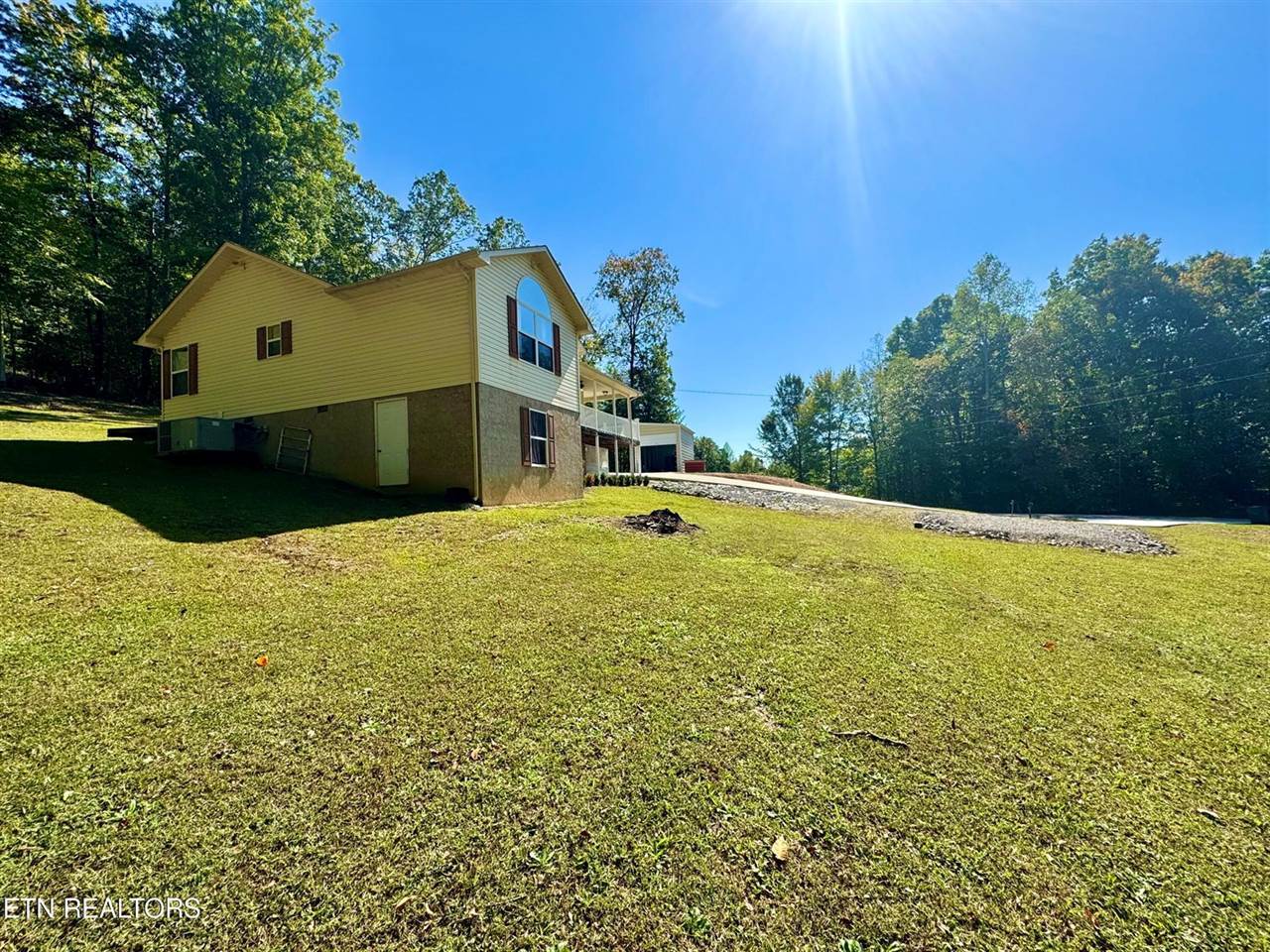 277 Chance Private Drive, Oneida, TN 37841