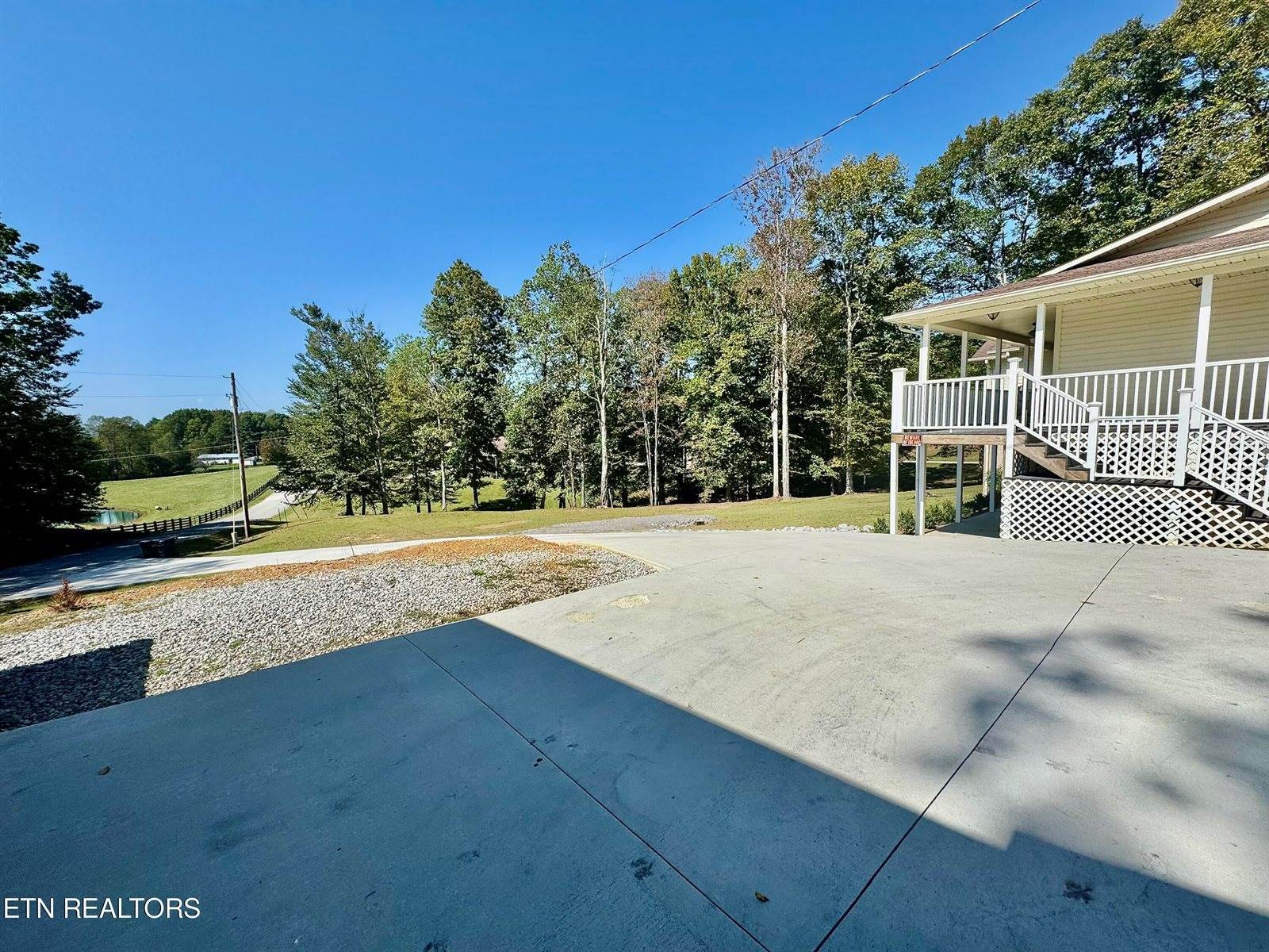 277 Chance Private Drive, Oneida, TN 37841