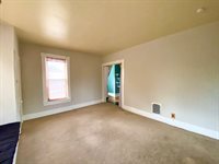 2014 N 9th St, Terre Haute, IN 47804
