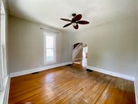 2014 N 9th St, Terre Haute, IN 47804