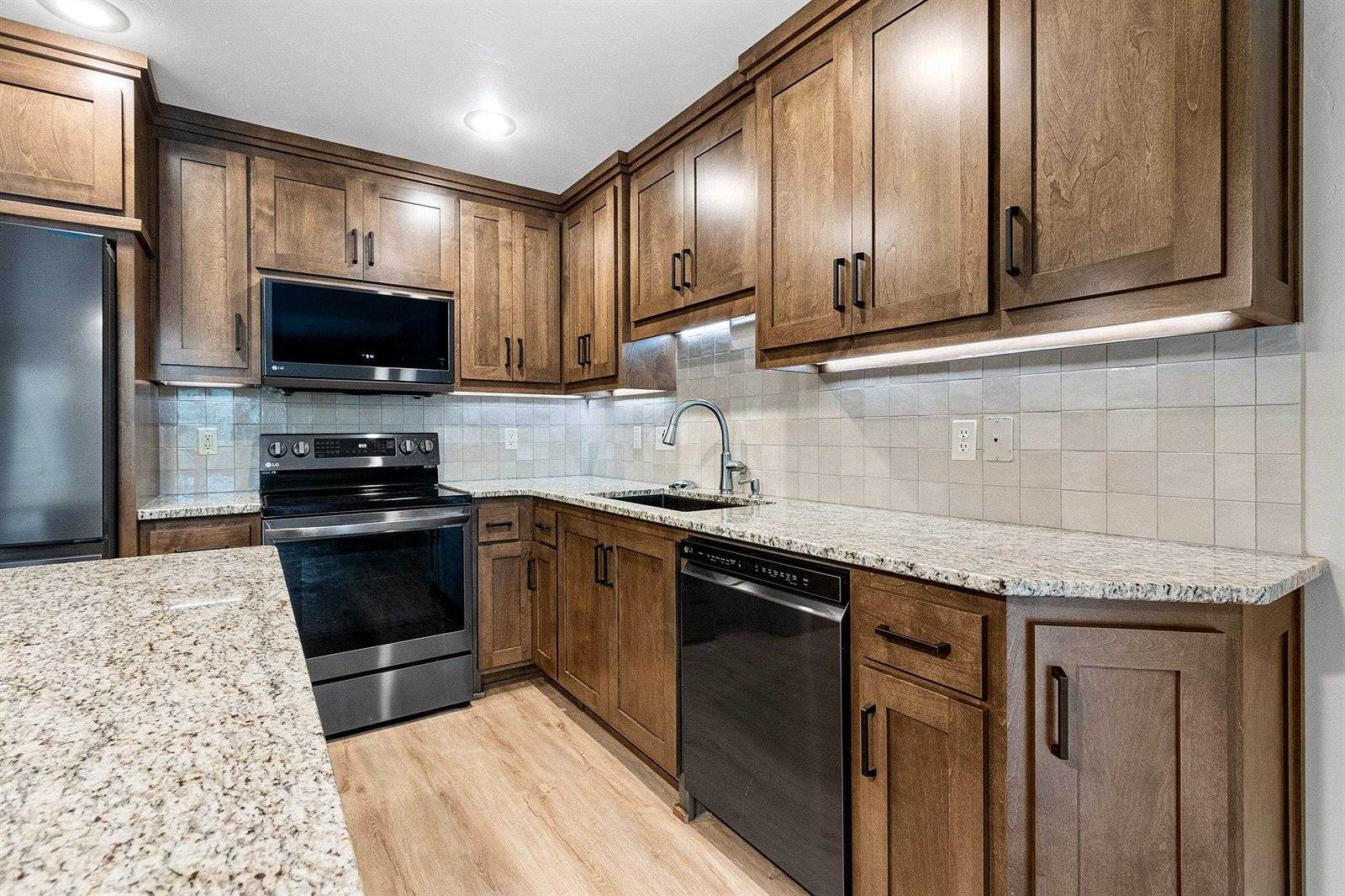 1300 Alpine Drive, #404, Green Bay, WI 54311