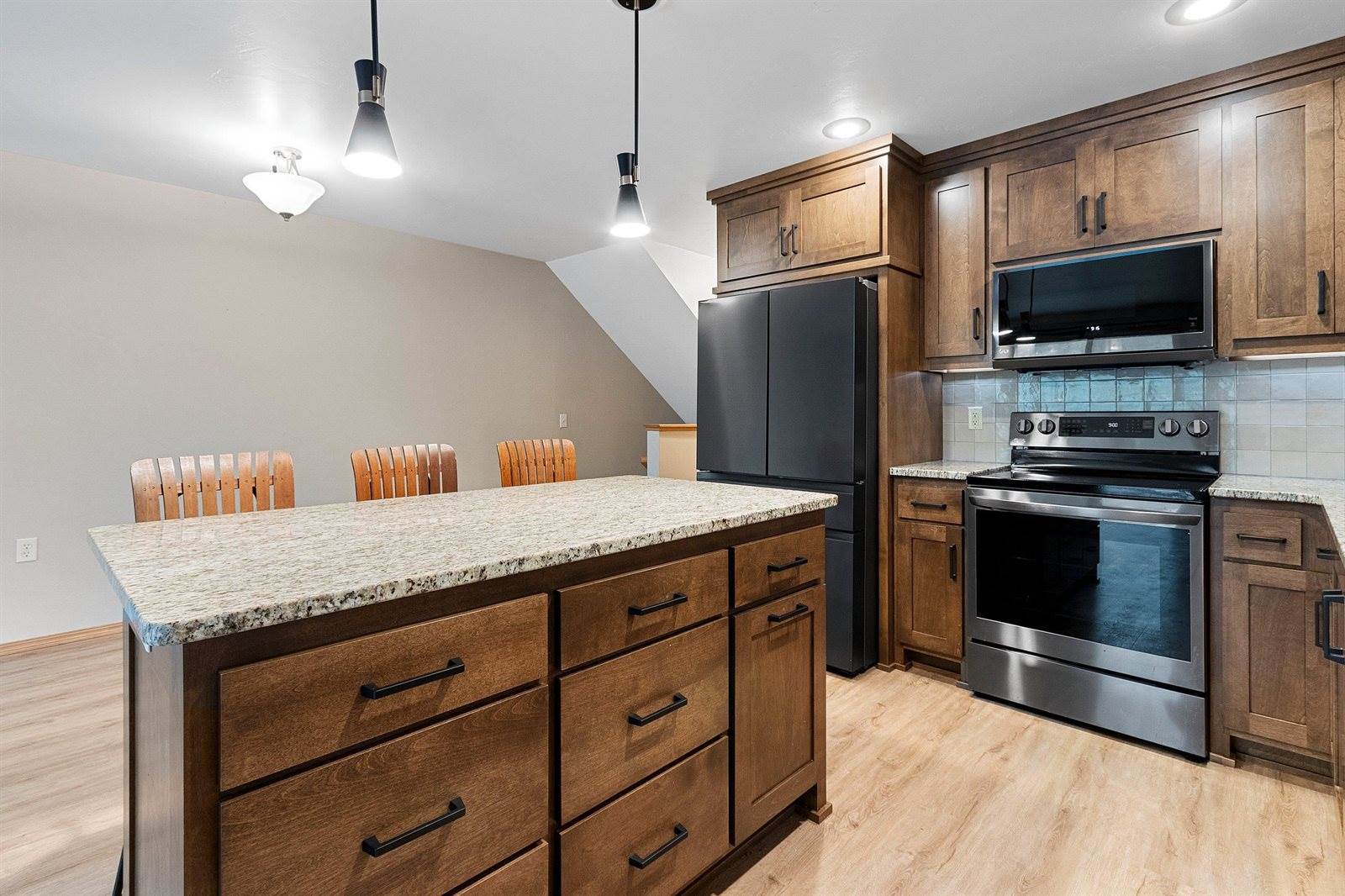 1300 Alpine Drive, #404, Green Bay, WI 54311