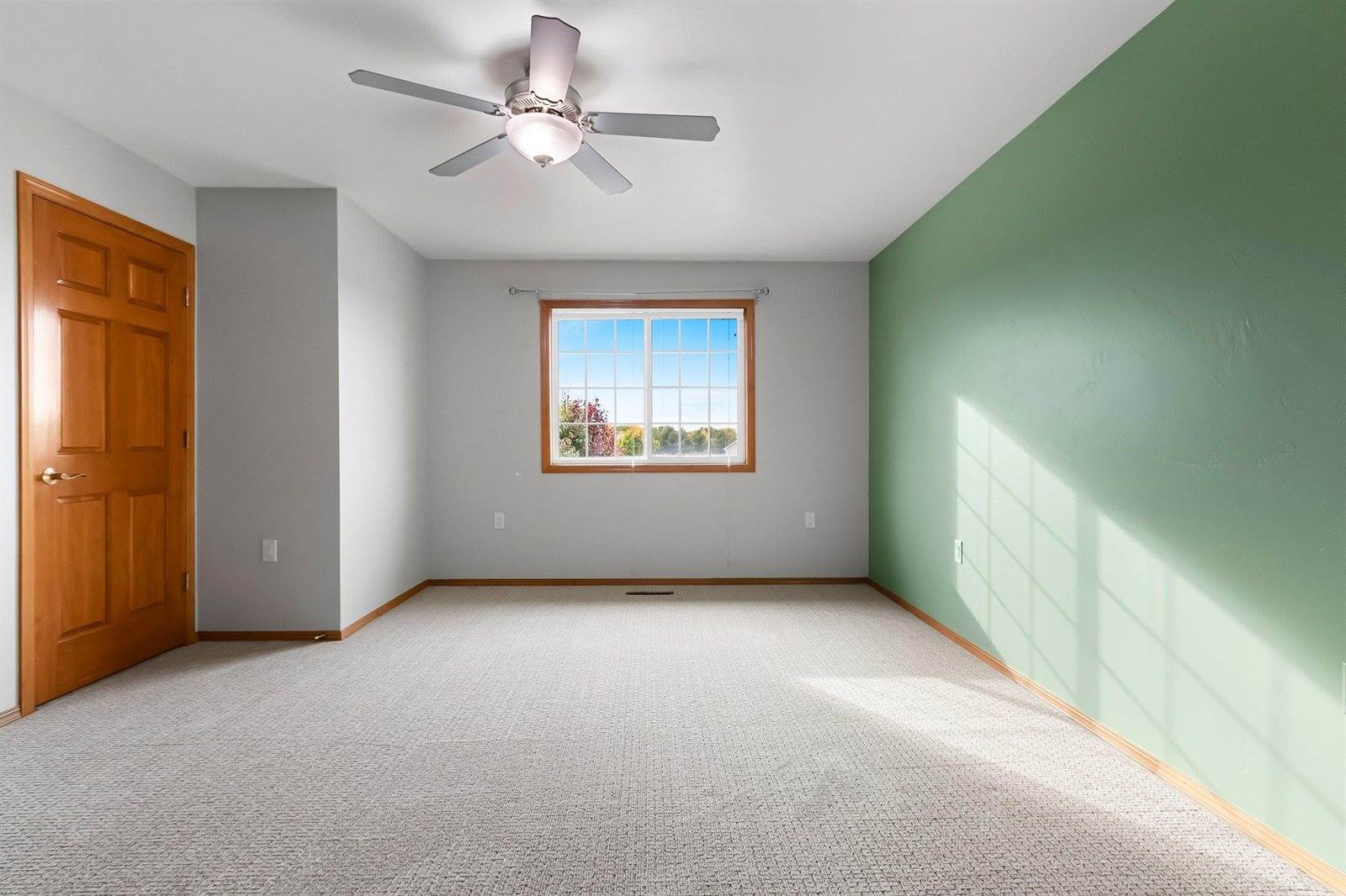 1300 Alpine Drive, #404, Green Bay, WI 54311