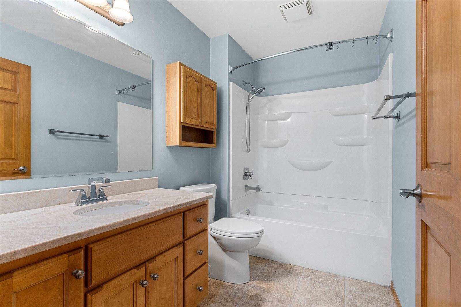 1300 Alpine Drive, #404, Green Bay, WI 54311