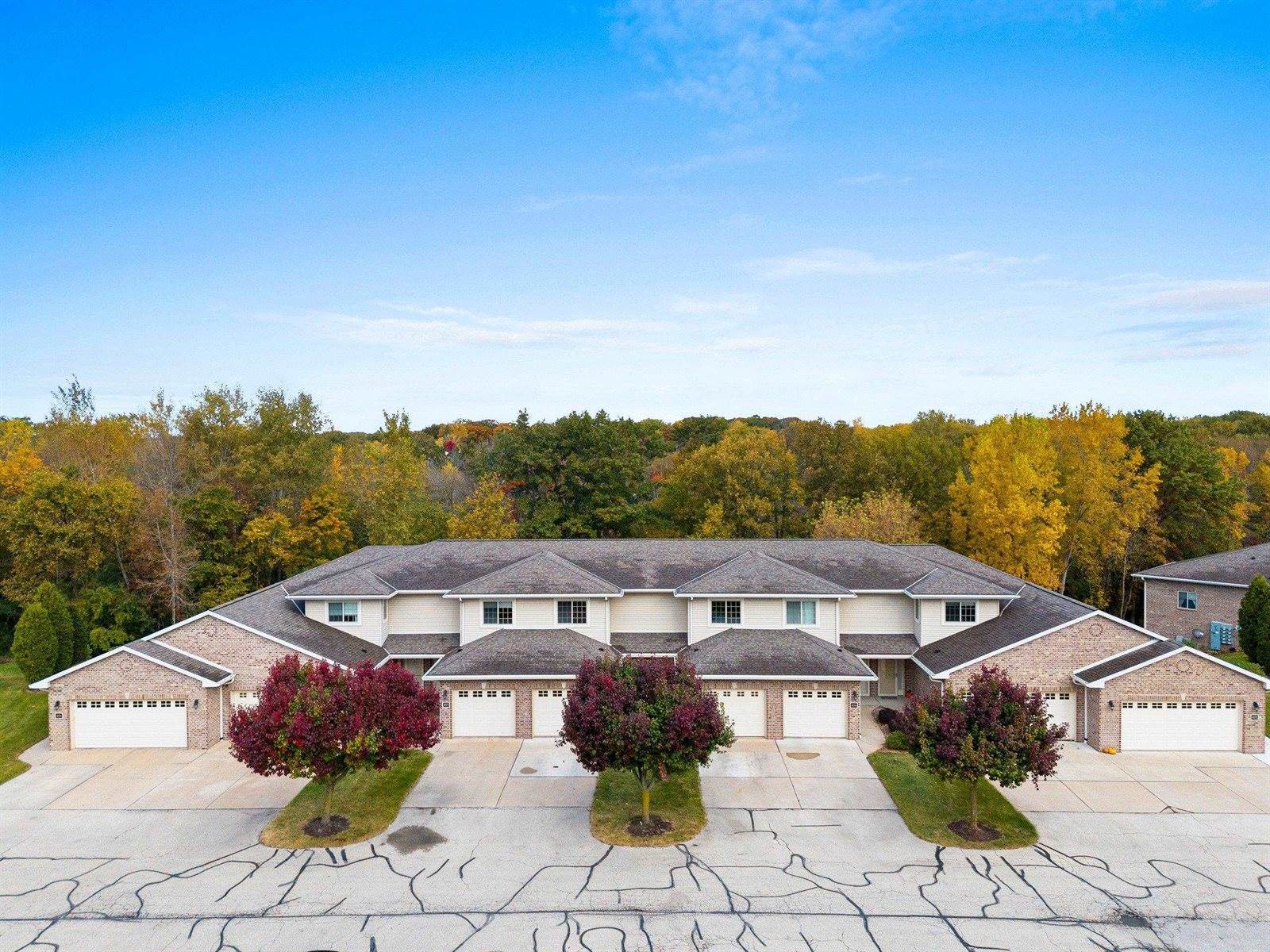 1300 Alpine Drive, #404, Green Bay, WI 54311